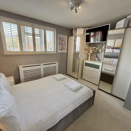 Fantastic 2-Bed House With Parking - Hosted By Hutch Lifestyle Villa Leamington Spa Eksteriør billede