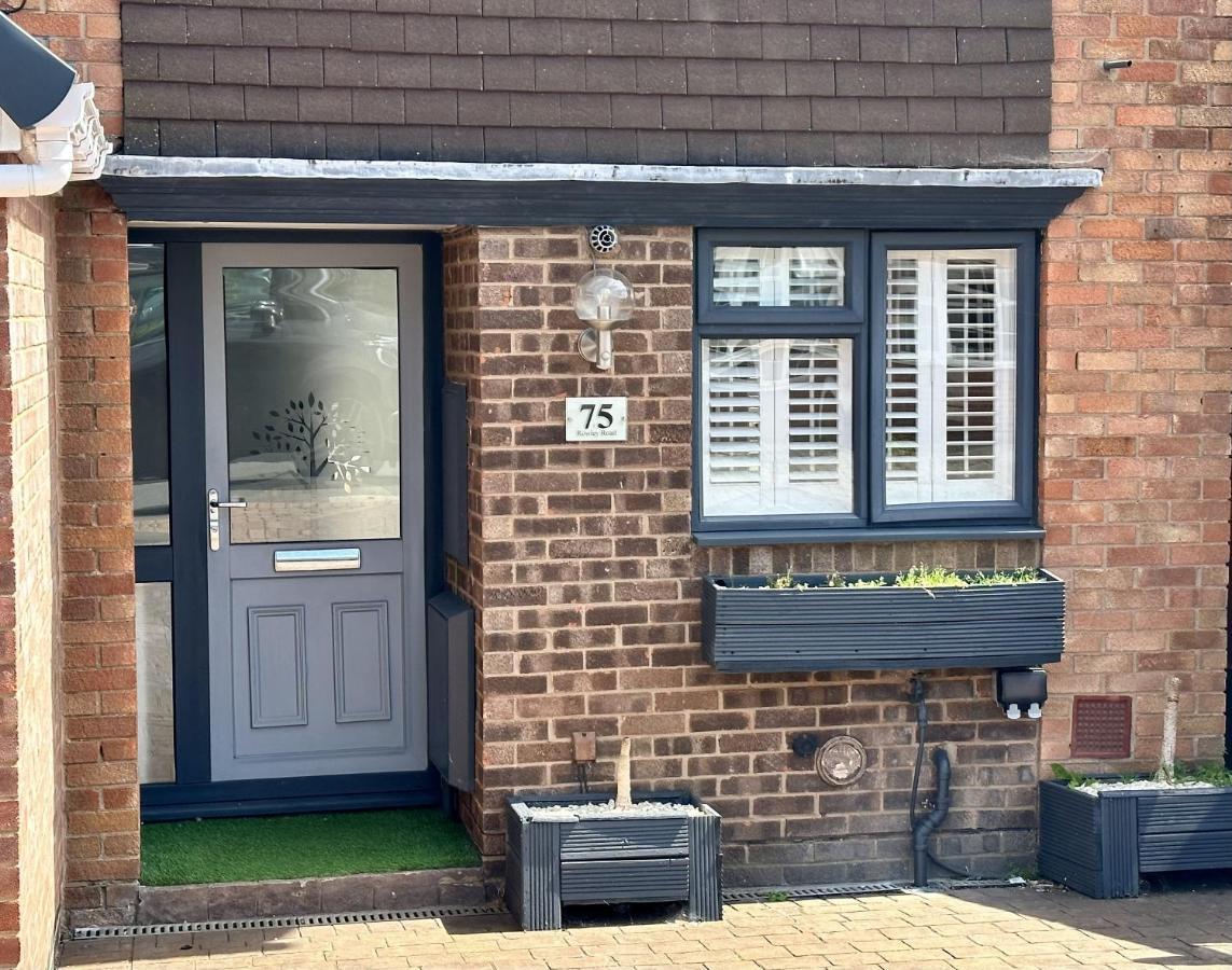 Fantastic 2-Bed House With Parking - Hosted By Hutch Lifestyle Villa Leamington Spa Eksteriør billede