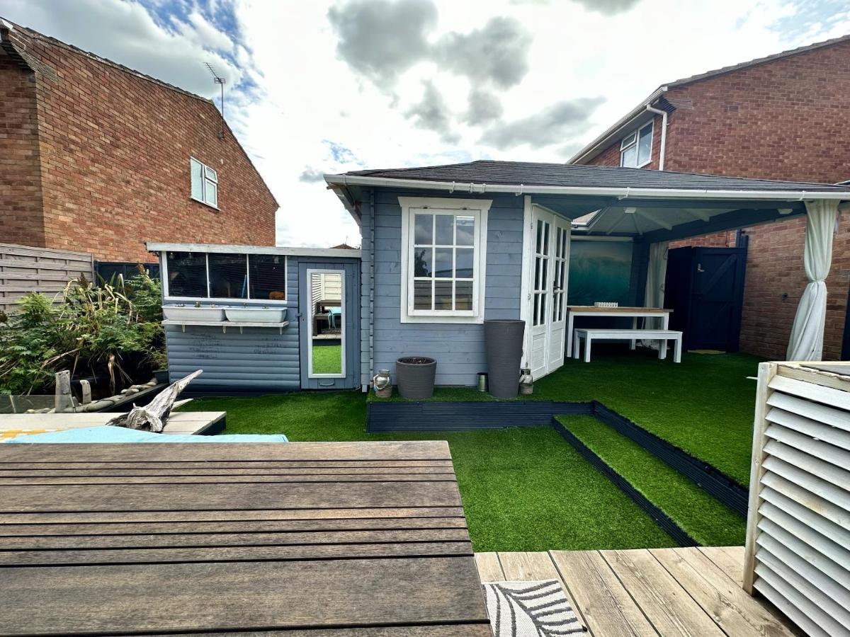 Fantastic 2-Bed House With Parking - Hosted By Hutch Lifestyle Villa Leamington Spa Eksteriør billede